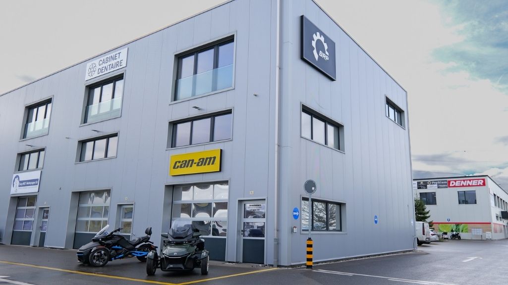 Showroom Can-Am Assens